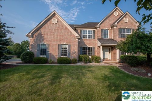 4290 Crosswinds Dr, Easton, PA, 18045-2366 | Card Image