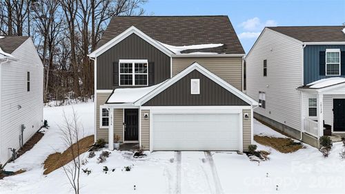 10136 Chatham Run Ln, Charlotte, NC, 28262-3074 | Card Image