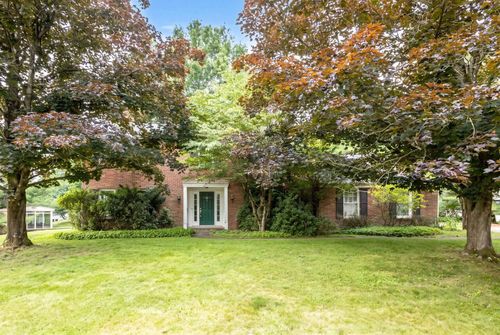 2545 Glenwood Drive, Franklin Park, PA, 15090 | Card Image