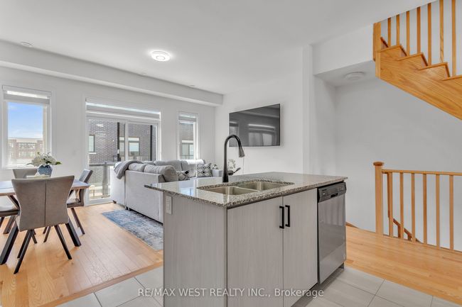 15 Quilico Rd, House attached with 5 bedrooms, 3 bathrooms and 1 parking in Vaughan ON | Image 14