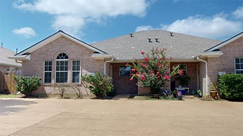 2326 Trace Mdws, College Station, TX, 77845-4303 | Card Image
