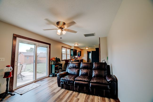 703 E Rosewood St, House other with 3 bedrooms, 2 bathrooms and 2 parking in Watseka IL | Image 21