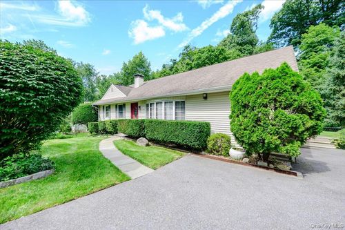 9 Somerstown Rd, Ossining, NY, 10562-3919 | Card Image