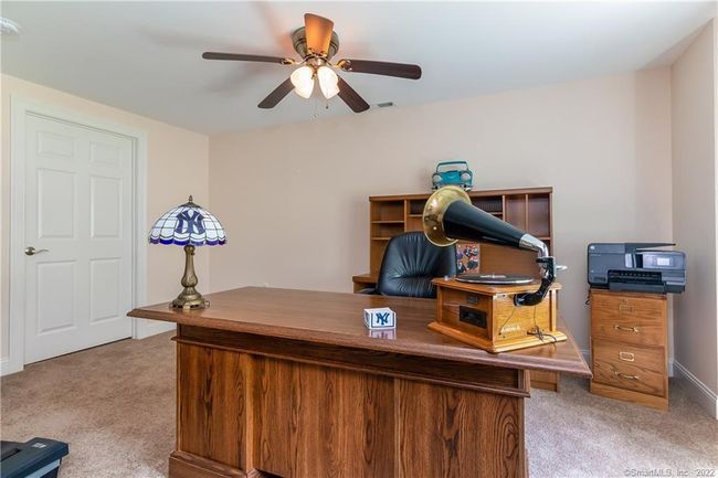 The office has a sizable walk-in closet. | Image 34