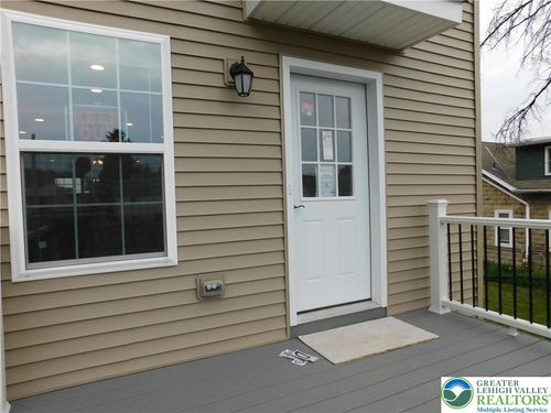 c-1549 Burkhardt St, HELLERTOWN, PA, 18055-1140 | Card Image