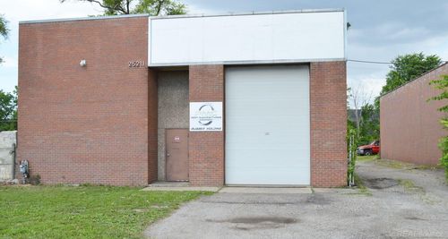 25211 Mound Rd, Warren, MI, 48091-3857 | Card Image