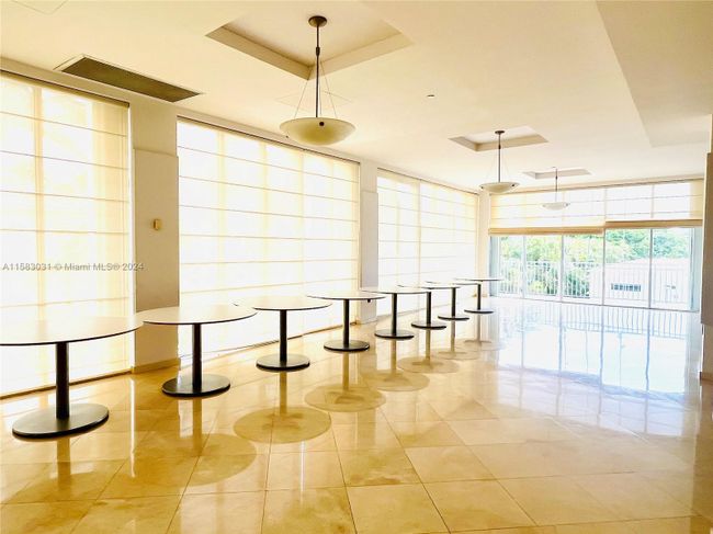 APT-23B - 881 Ocean Dr, Condo with 2 bedrooms, 2 bathrooms and null parking in Key Biscayne FL | Image 30