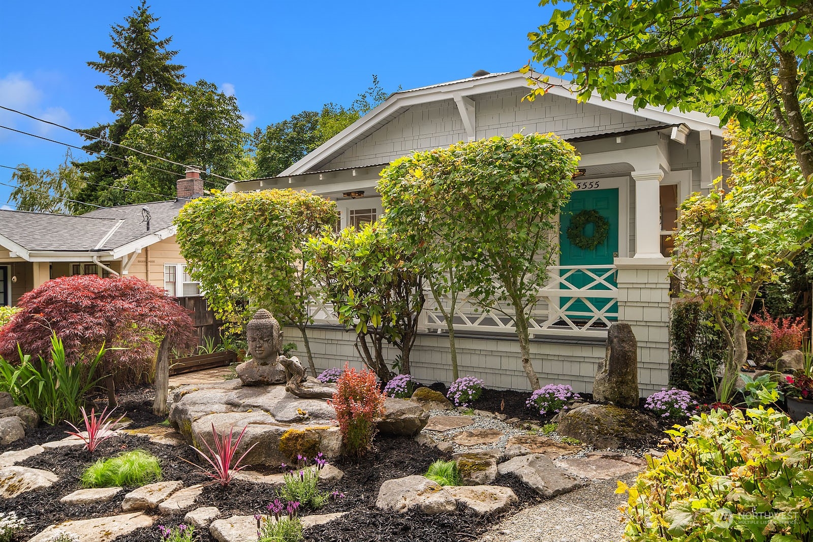 30th Ave, Seattle, WA 98105
