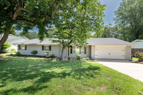 111 San Jose Dr, Springdale, AR, 72764-2537 | Card Image
