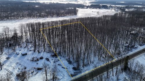 3522 Footville Richmond Rd, Dorset, OH, 44032-9809 | Card Image