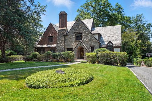 276 Overlook Rd, New Rochelle, NY, 10804-3827 | Card Image