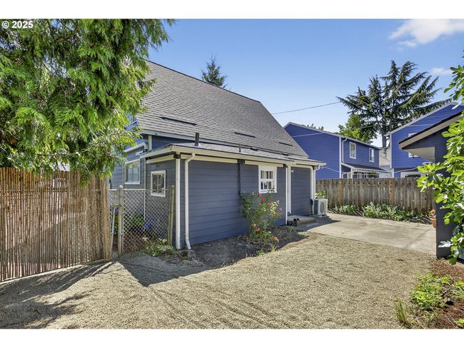 5843 Se 90 Th Ave, House other with 3 bedrooms, 2 bathrooms and null parking in Portland OR | Image 34