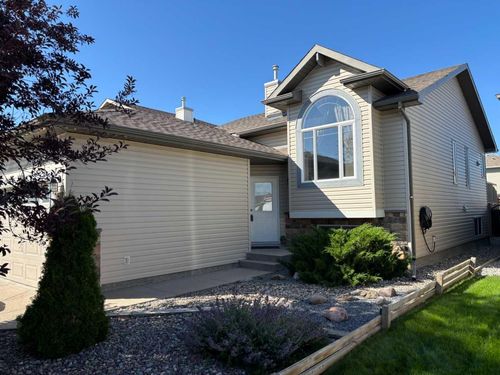 208 Silkstone Bay W, Lethbridge, AB, T1J2A2 | Card Image