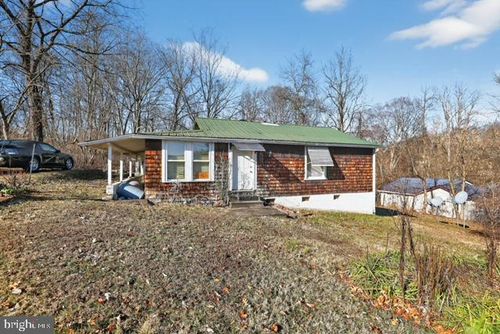 3215 2nd Ave, Saint Paul, VA, 24283-3605 | Card Image