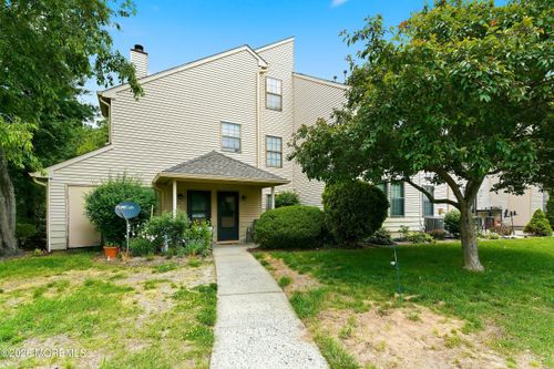 200 Violet Ln, Jackson, NJ, 08527-4150 | Card Image