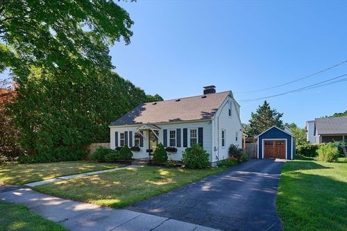 26 Smith St, Greenfield, MA, 01301-2018 | Card Image