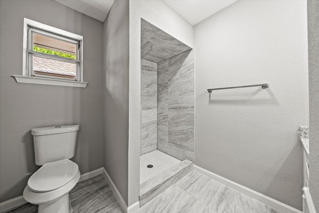3649 Stables Ln, House other with 2 bedrooms, 2 bathrooms and null parking in Dallas TX | Image 18