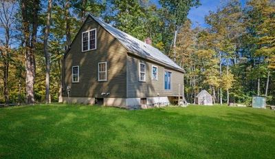 423 Middle St, House other with 3 bedrooms, 1 bathrooms and 5 parking in West Newbury MA | Image 2