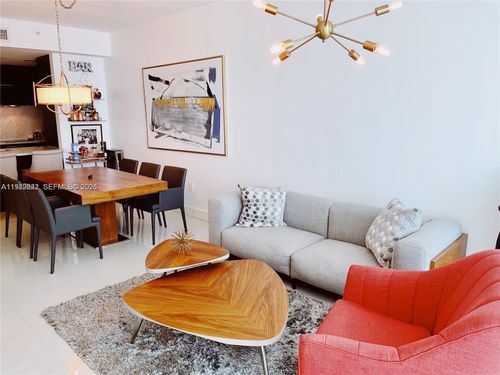 apt-4410-900 Biscayne Blvd, Miami, FL, 33132-1572 | Card Image