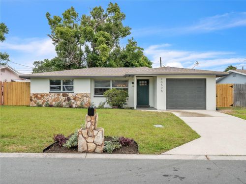 10525 Valencia Rd, SEMINOLE, FL, 33772-7512 | Card Image