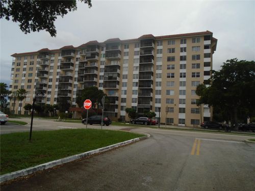 apt-303-4174 Inverrary Dr, Lauderhill, FL, 33319-4544 | Card Image