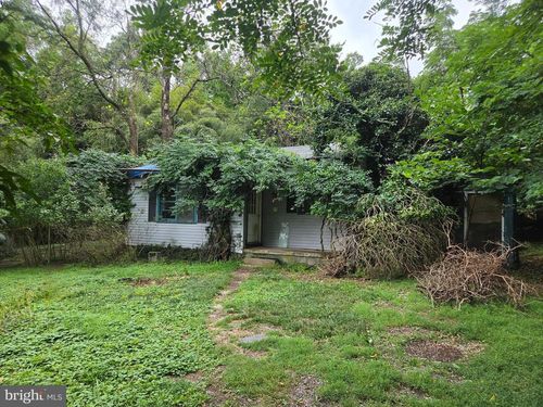 143 Bottom Dollar Ln, HARPERS FERRY, WV, 25425-5930 | Card Image