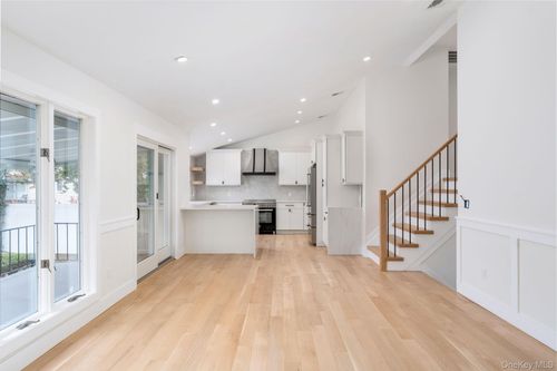 2547 Army Pl, Bellmore, NY, 11710-4806 | Card Image