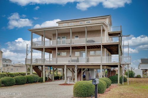 132 Reeves Street, North Topsail Beach, NC, 28460 | Card Image