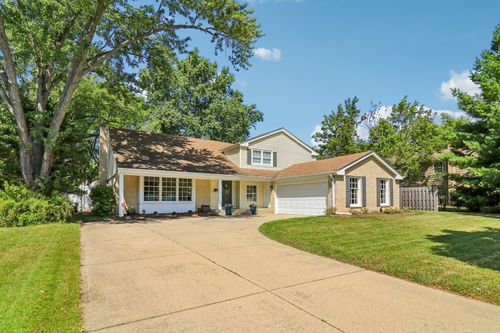 938 Marsha Dr, Palatine, IL, 60067-3437 | Card Image