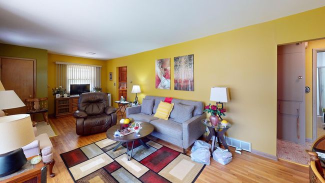 Living Room | Image 4