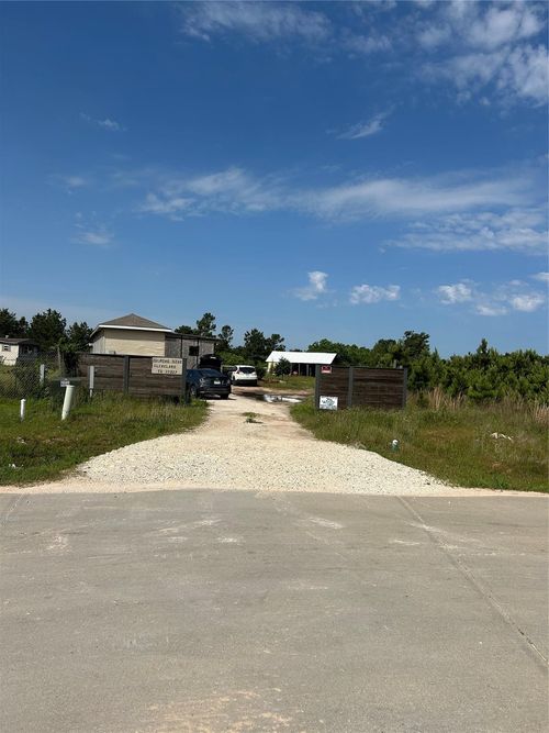 301 Road 5232, Cleveland, TX, 77327-5753 | Card Image