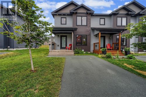 36 Cedar Hill Pl, House with 3 bedrooms, 3 bathrooms and null parking in St. John's NL | Card Image