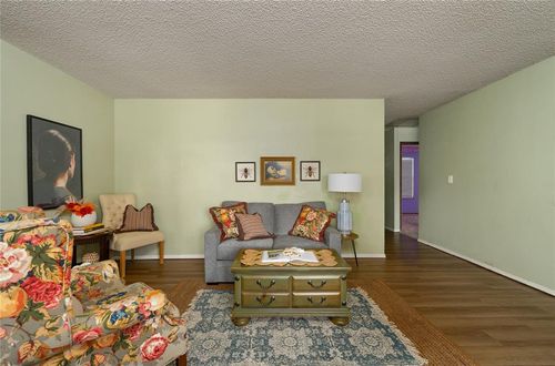 8814 E 134th St S, Bixby, OK, 74008-3427 | Card Image