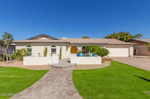 2032 E Pegasus Dr, Tempe, AZ, 85283-3327 | Card Image