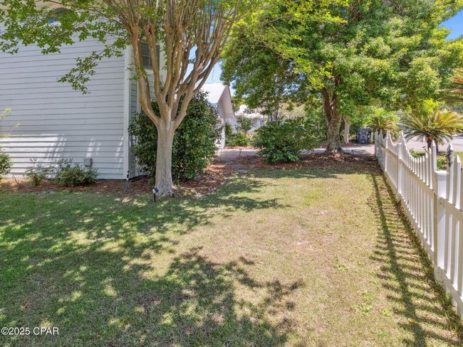 550 Seabreeze Cir, House other with 3 bedrooms, 3 bathrooms and null parking in Seacrest FL | Image 55