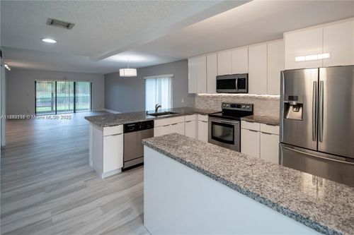 apt-106-16471 Blatt Blvd, Weston, FL, 33326-1845 | Card Image