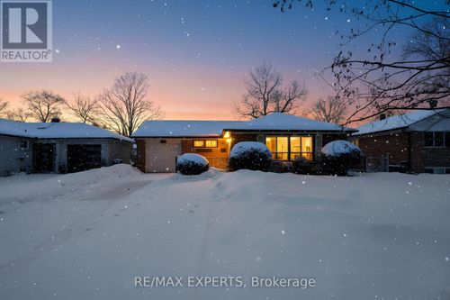 19 Burgby Ave, Brampton, ON, L6X2G7 | Card Image