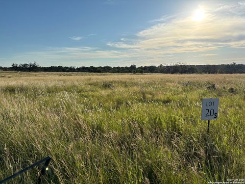 183 Lipan Loop Nw, Harper, TX, 78631-2114 | Card Image
