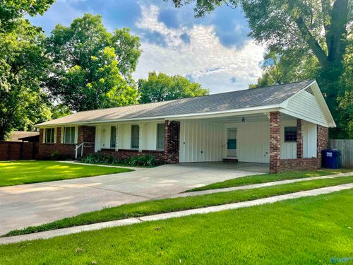 403 Hillmont Cir Nw, Huntsville, AL, 35805-2633 | Card Image
