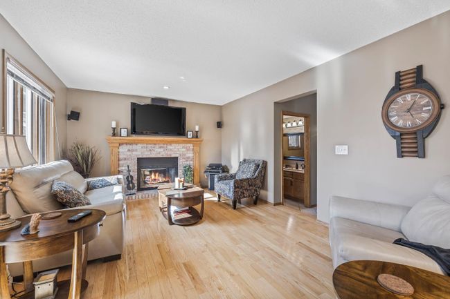343 Shawinigan Place Sw, Home with 4 bedrooms, 2 bathrooms and 6 parking in Calgary AB | Image 20