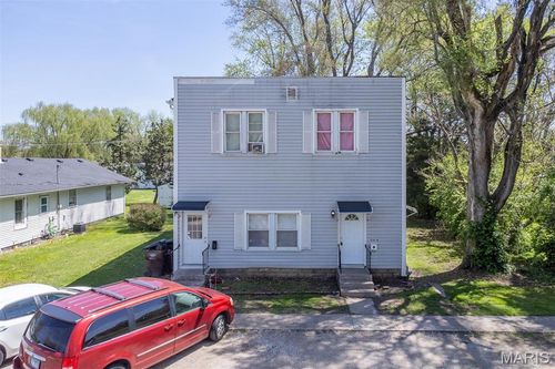 836 S Chestnut St, Litchfield, IL, 62056-2466 | Card Image