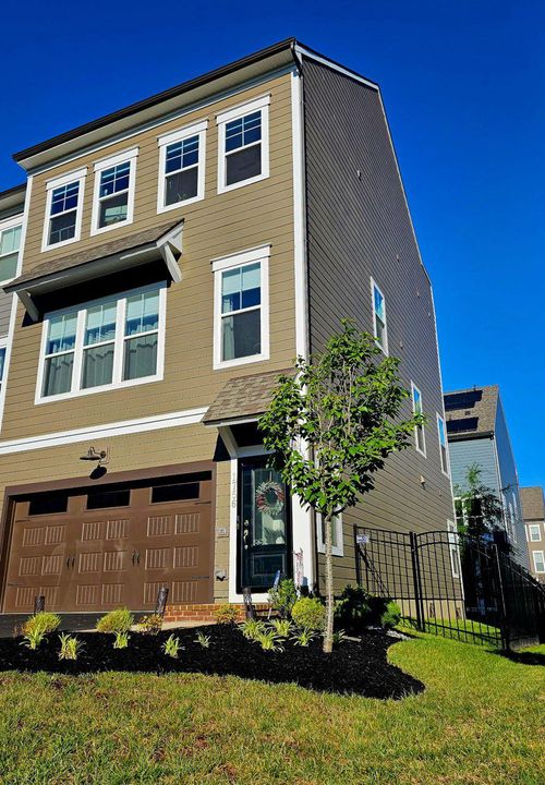 1756 Blue Spruce St, DUMFRIES, VA, 22026-2857 | Card Image