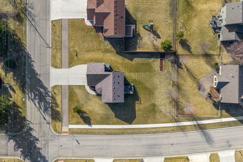 2013 12th Ave Ne, Austin, MN, 55912-2691 | Card Image