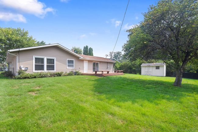 532 Apache Ln, House other with 3 bedrooms, 2 bathrooms and 1 parking in Carol Stream IL | Image 17