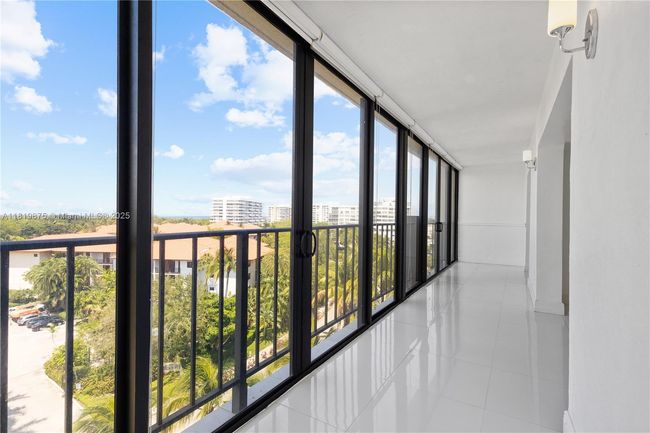 APT-8A - 77 Crandon Blvd, Condo with 2 bedrooms, 2 bathrooms and null parking in Key Biscayne FL | Image 15