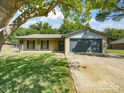 613 Cooper Street, Ennis, TX, 75119 | Card Image