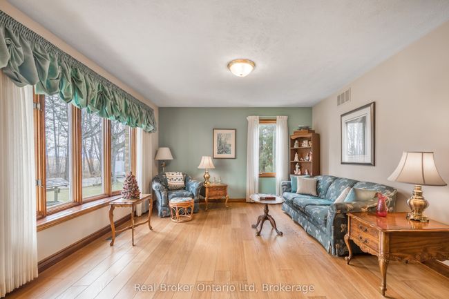 203 Sideroad 5, House other with 3 bedrooms, 2 bathrooms and 2 parking in Bruce ON | Image 4
