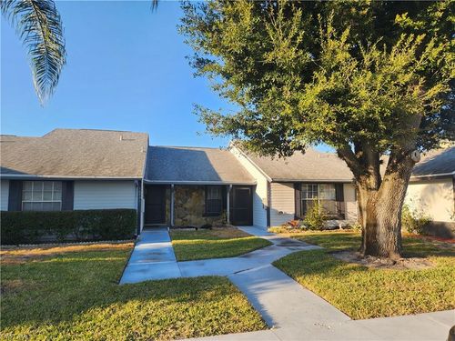 10521 Putnam Ct, LEHIGH ACRES, FL, 33936-7258 | Card Image