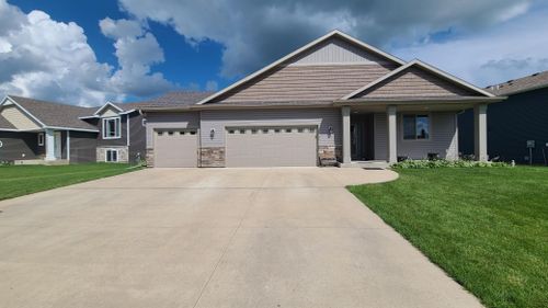 1302 18th Drive Ne, Austin, MN, 55912 | Card Image