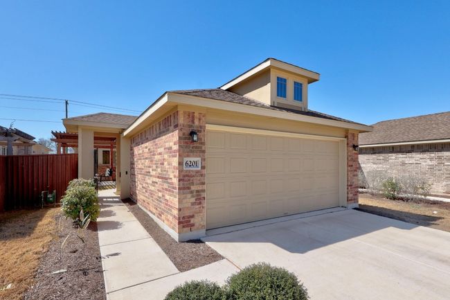 6201 Principale Dr, House other with 3 bedrooms, 2 bathrooms and 4 parking in Pflugerville TX | Image 5